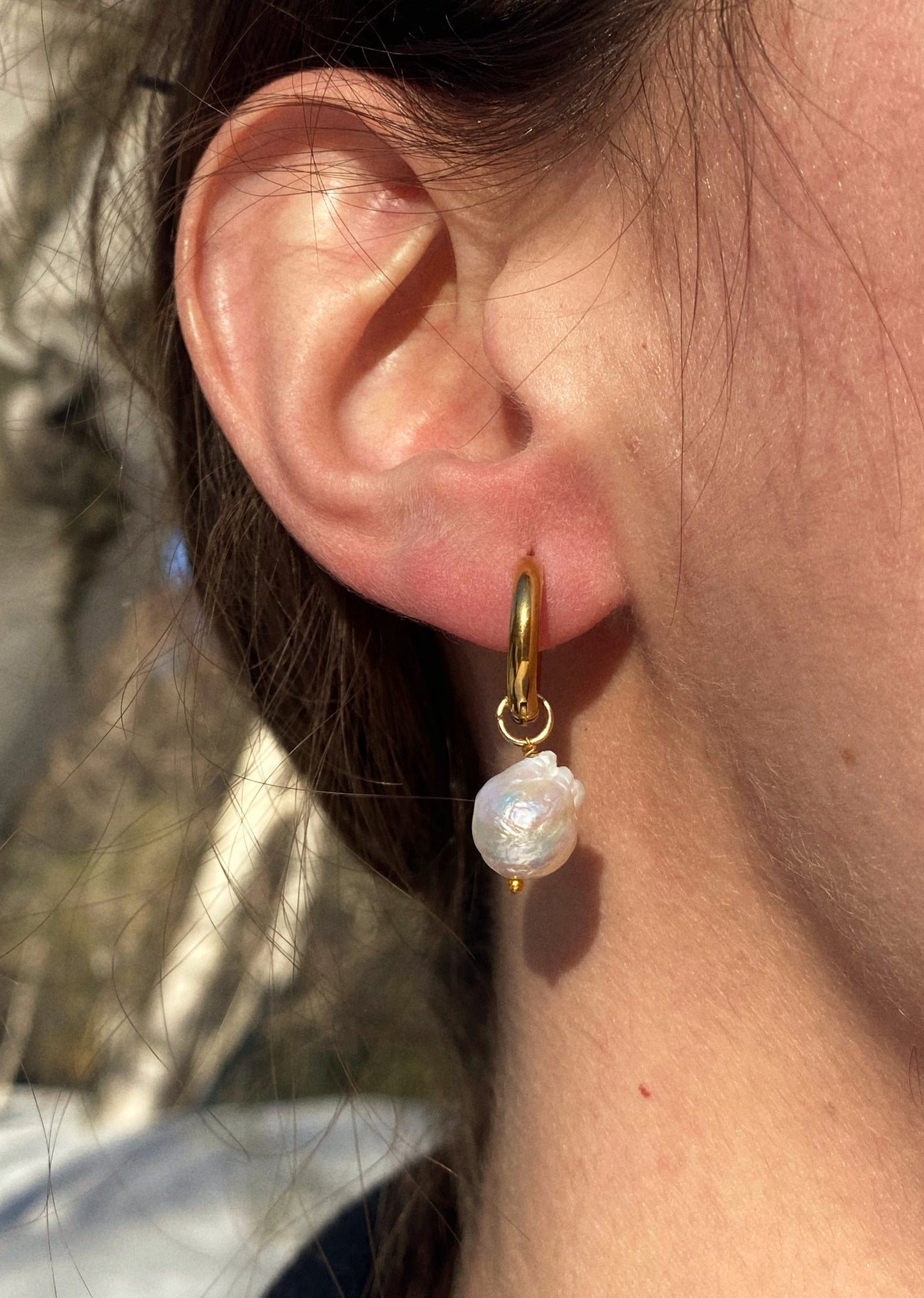 HOOP PEARL EARRINGS