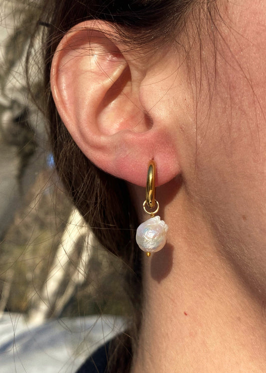 HOOP PEARL EARRINGS